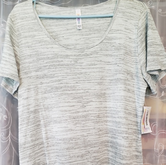 Lularoe classic tee - Picture 1 of 1